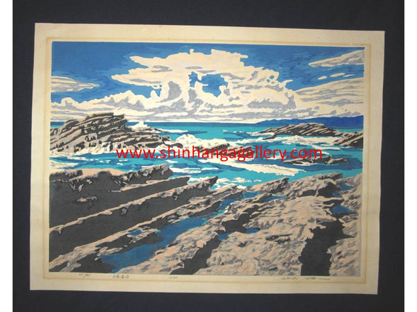 This is a HUGE very lovely, beautiful and LIMITED-NUMBER (25/85) original Japanese woodblock print “Nichinan Coast” PENCIL SIGNED by the Showa Shin Hanga woodblock artist Hitoshi Ueda (1933-) made in 1988 IN EXCELLENT CONDITION.