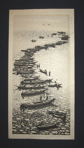 This is an EXTRA LARGE very beautiful and special original Japanese woodblock print “Boats” signed by the famous Showa Shin Hanga woodblock print master Okuyama Jihachiro (1907-1981) made in 1950s.
